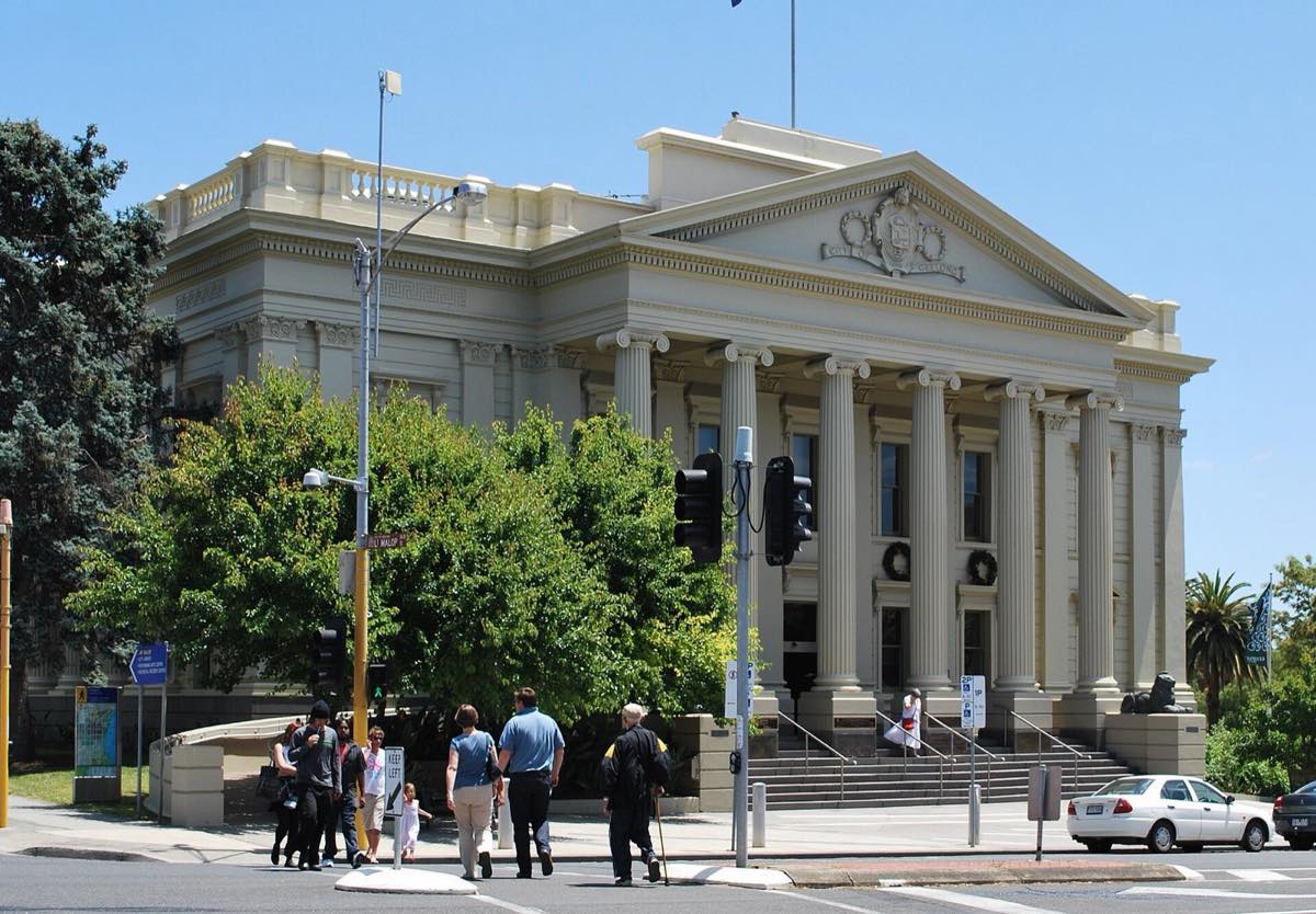 Geelong — sell your car anywhere in Geelong with free pickup and same-day payment