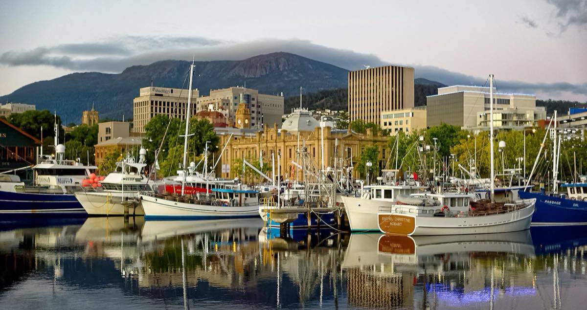 Hobart — sell your car anywhere in Hobart with free pickup and same-day payment